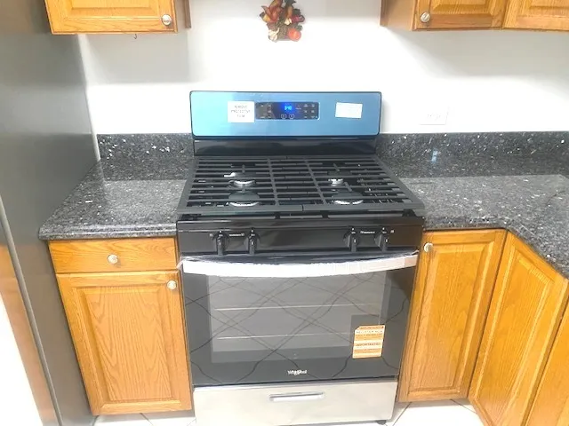 $2,000 | 3304 North Paris Avenue, Chicago, IL 60634