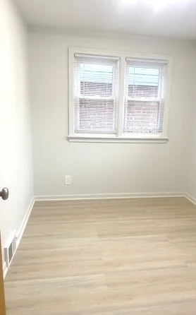 $2,000 | 3304 North Paris Avenue, Chicago, IL 60634