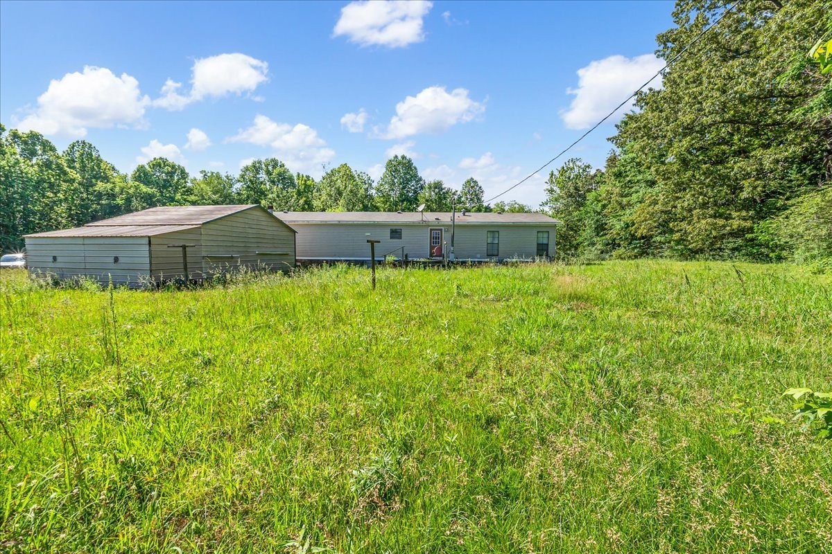 4915 Clifford Road Luray, TN 38352 - Photo 4 of 10