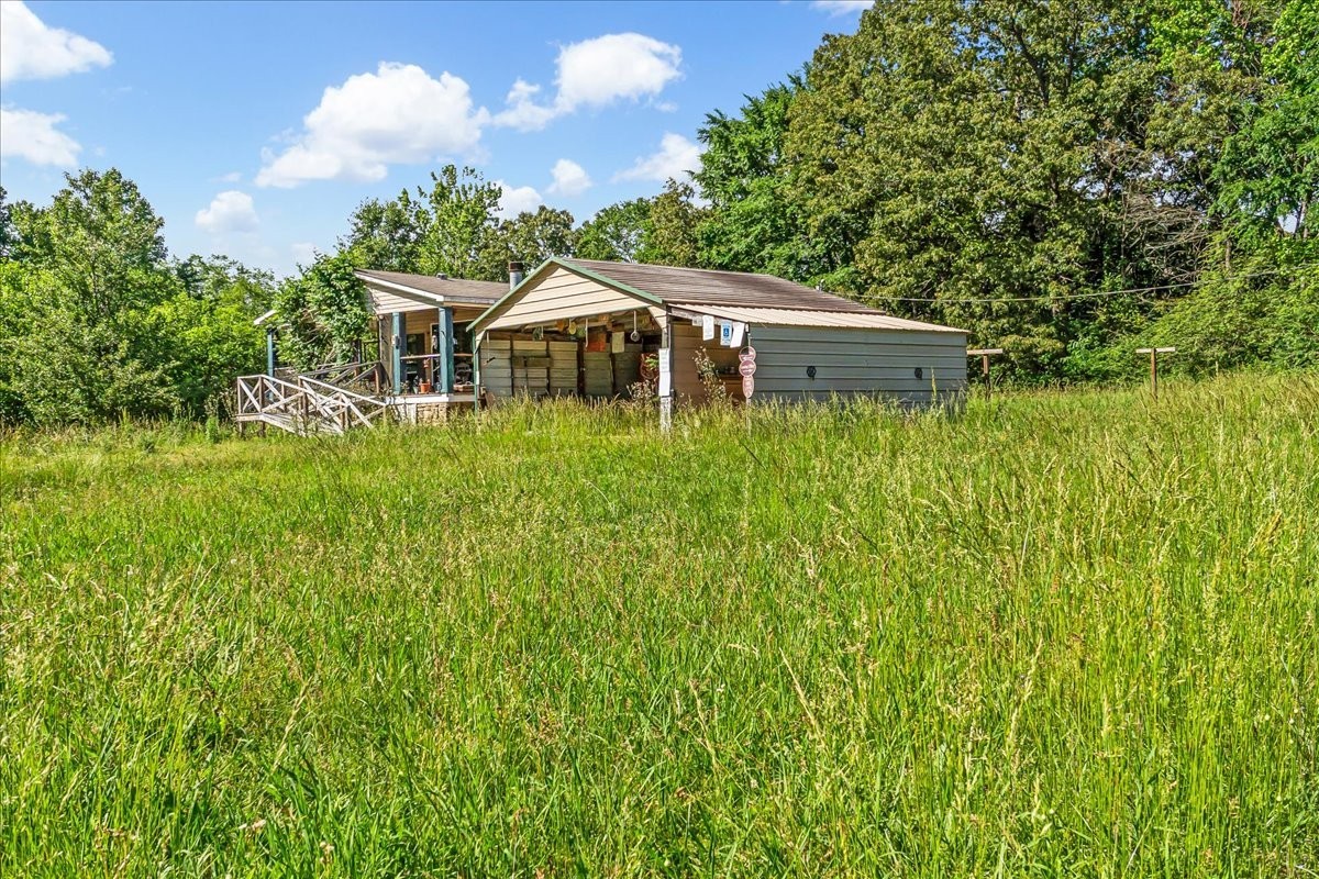 4915 Clifford Road Luray, TN 38352 - Photo 5 of 10