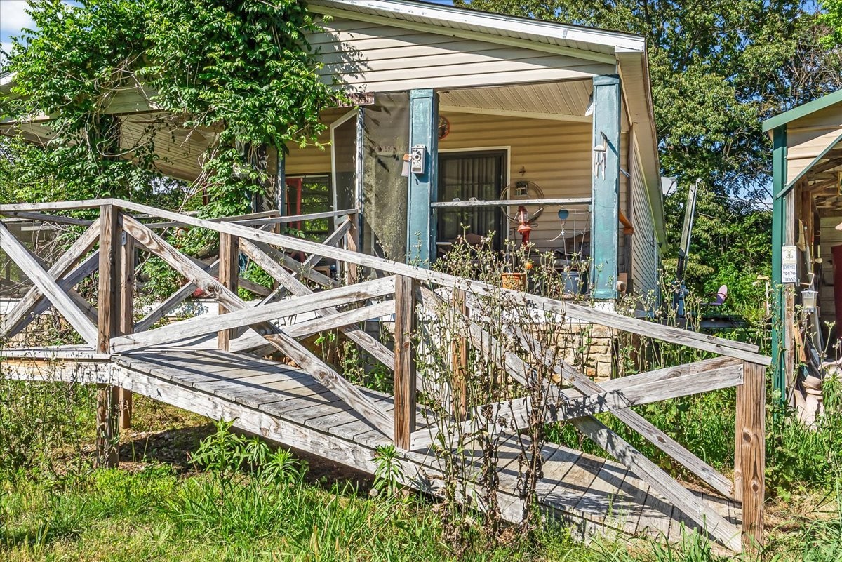 4915 Clifford Road Luray, TN 38352 - Photo 7 of 10