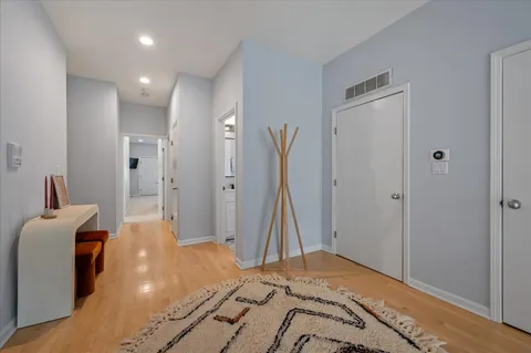 $675,000 | 2140 West Haddon Avenue, Unit 1E, Chicago, IL 60622