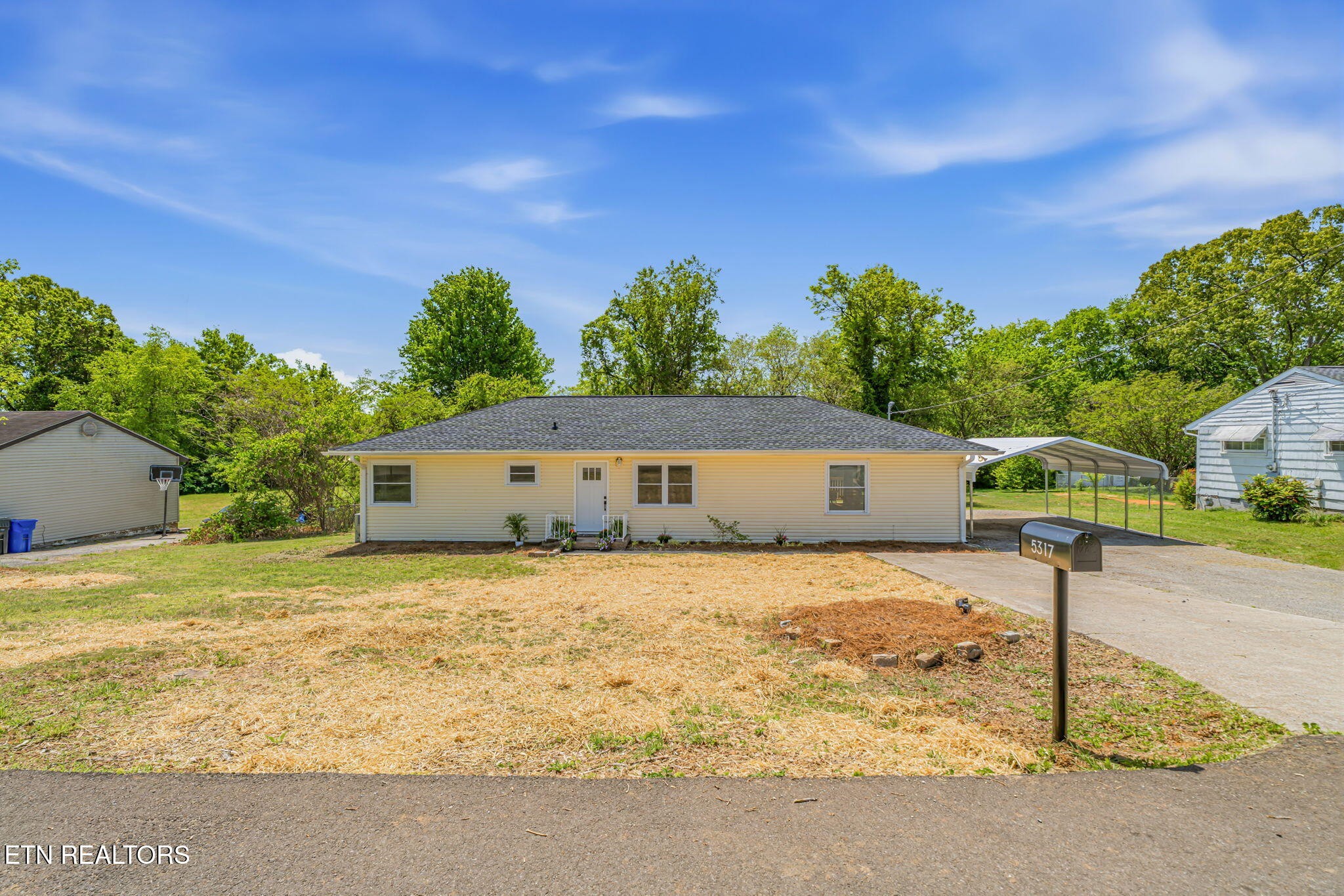 5317 Rowan Road Knoxville, TN 37912 - Photo 4 of 39