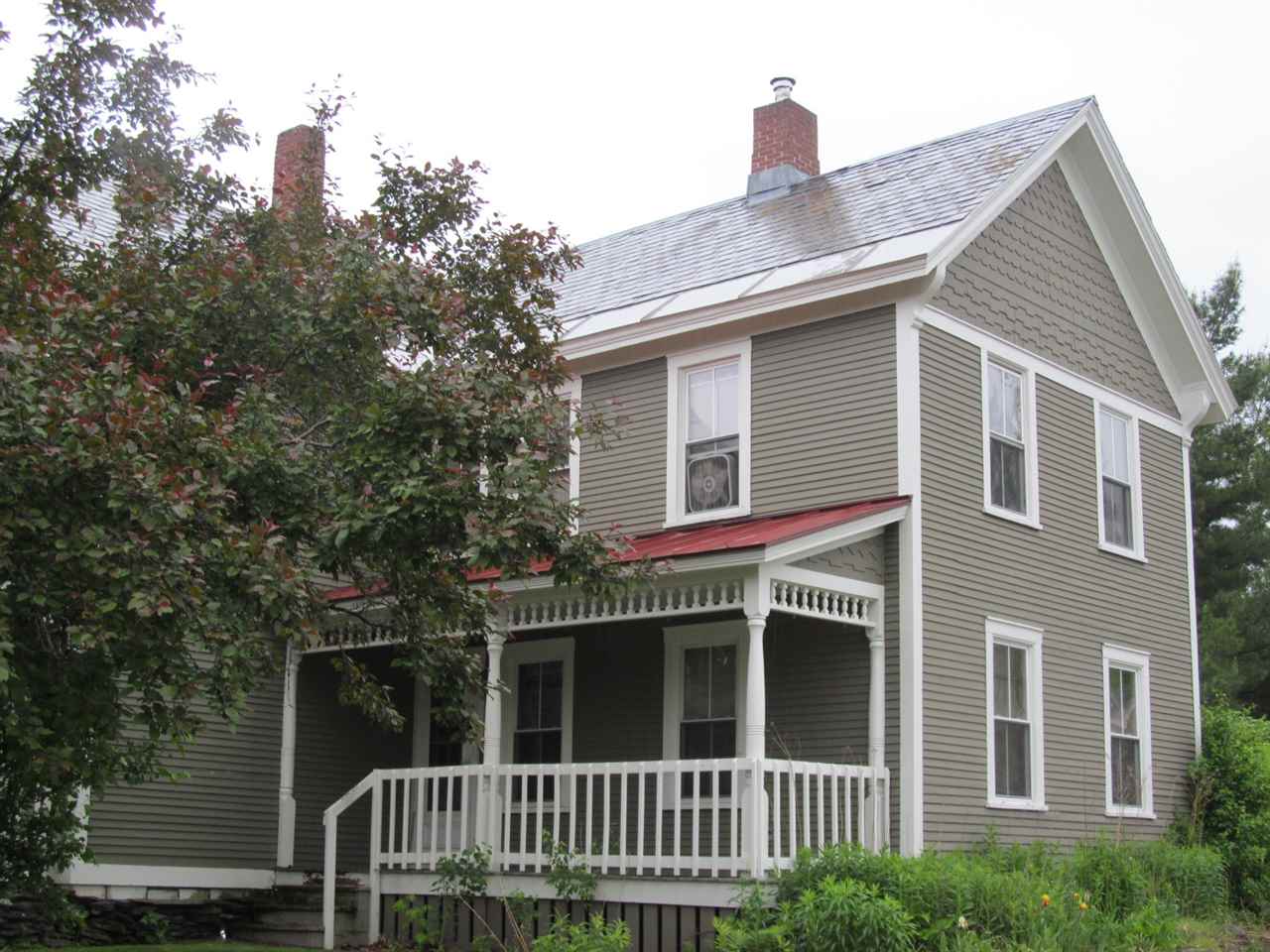20 Curtis Avenue Rutland, VT 05701 - Photo 2 of 39