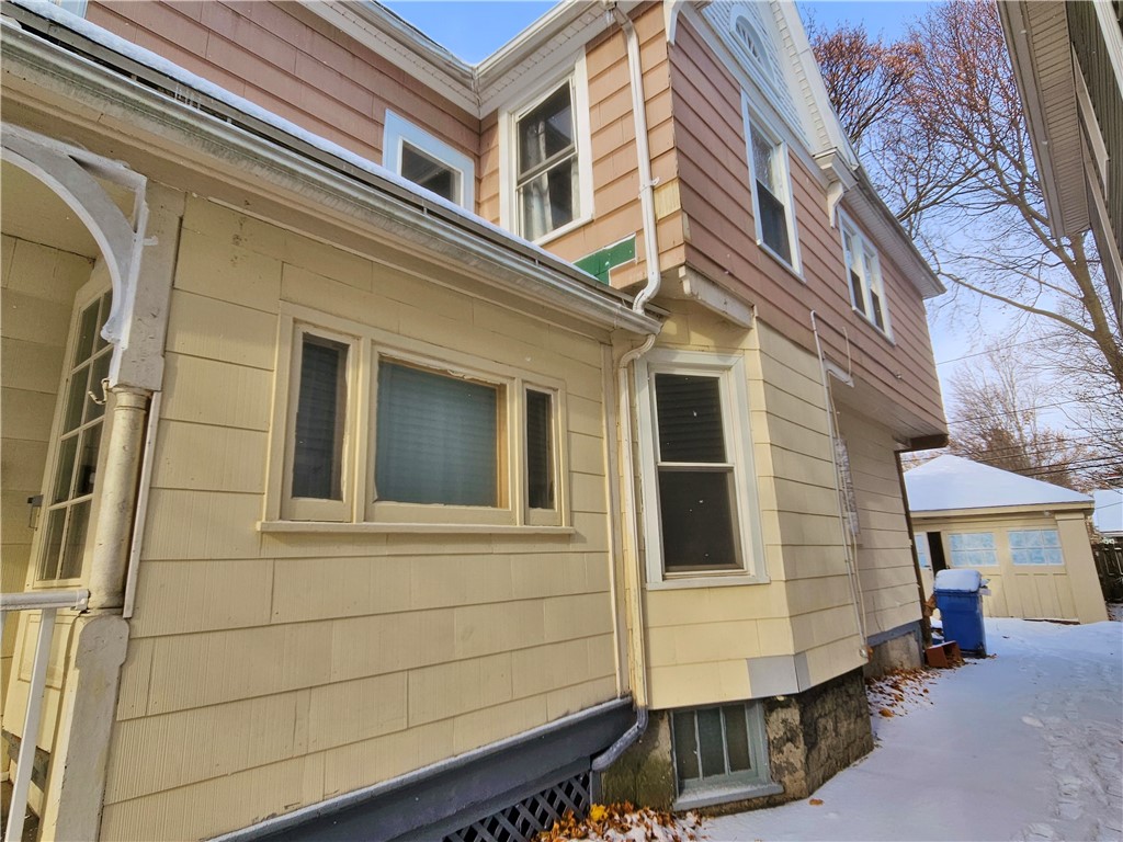 204 Cypress Street Rochester, NY 14620 - Photo 8 of 40