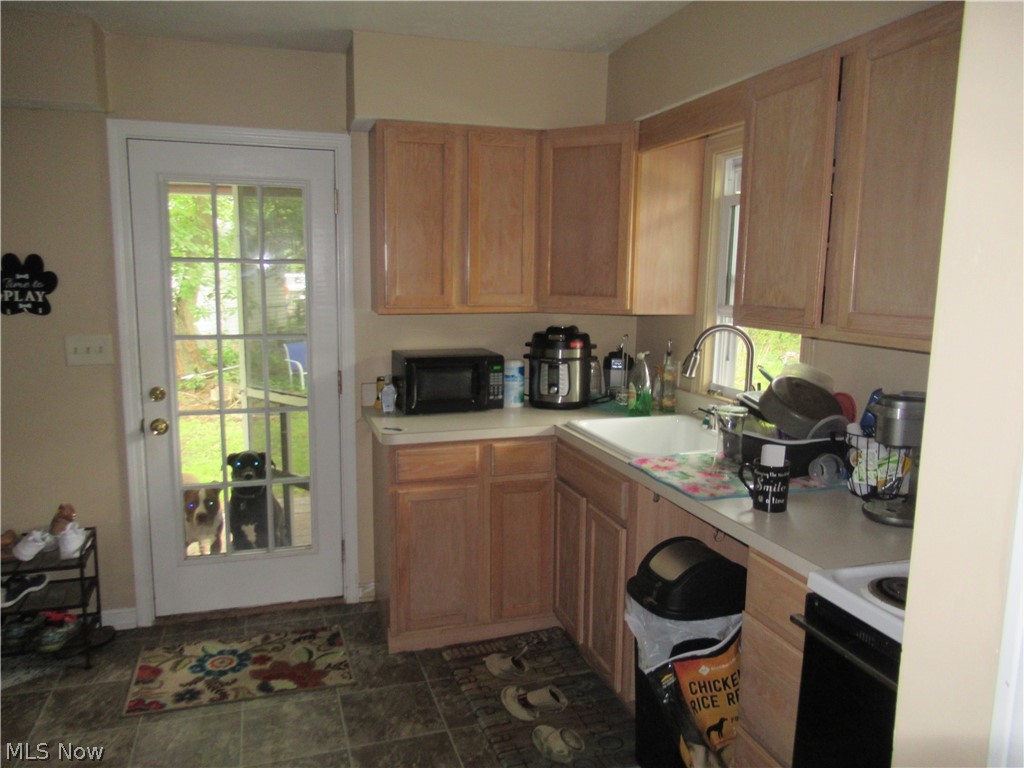 398 Prospect Road Berea, OH 44017 - Photo 10 of 19 Gallery Image 10