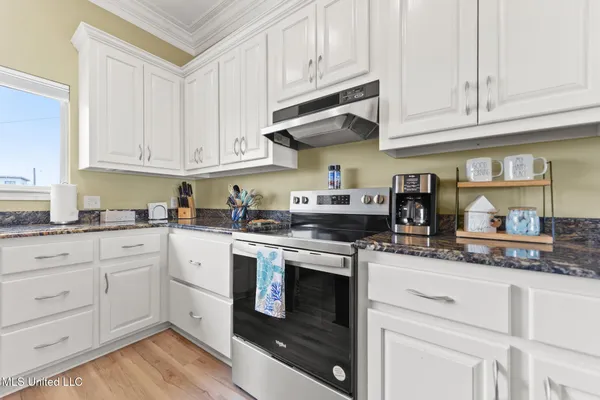 $449,990 | 806 West Beach Boulevard, Long Beach, MS 39560