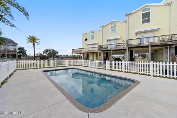 $449,990 | 806 West Beach Boulevard, Long Beach, MS 39560