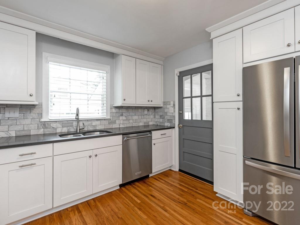 1115 Barkley Road Charlotte, NC 28209 - Photo 14 of 45 Gallery Image 14