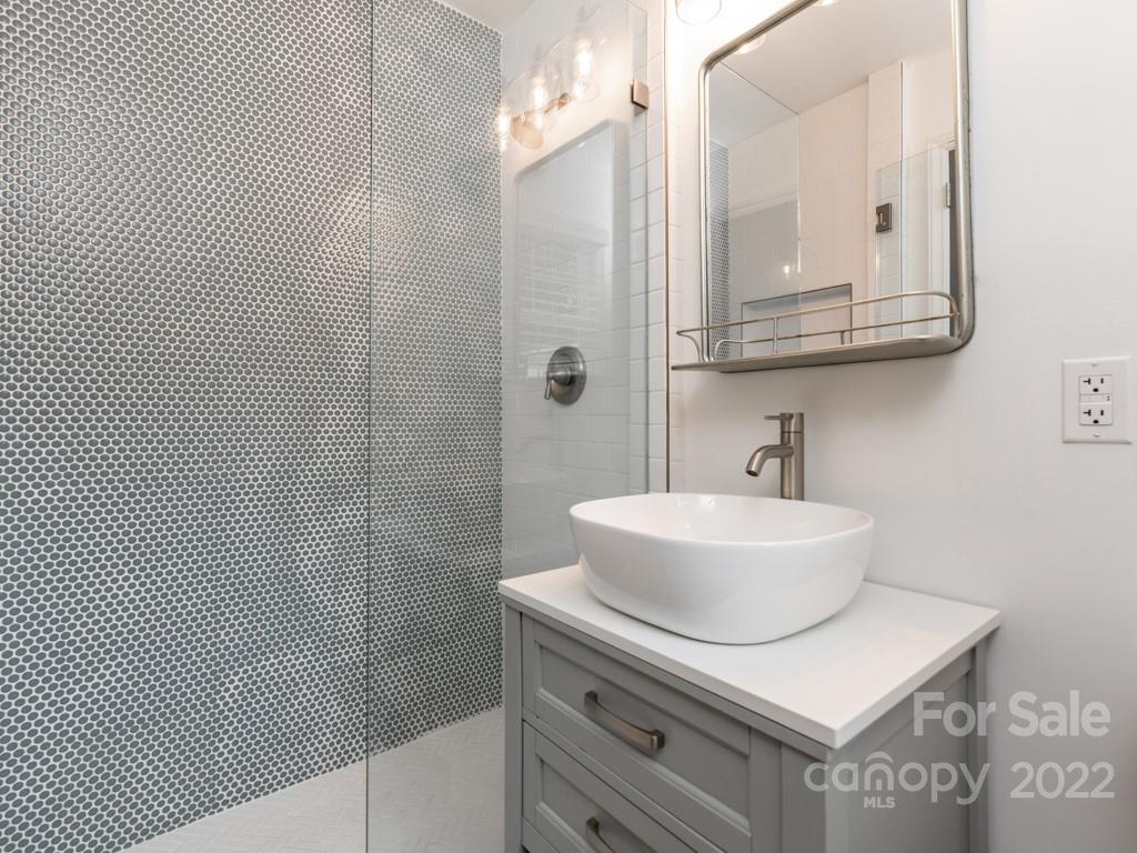 1115 Barkley Road Charlotte, NC 28209 - Photo 30 of 45 Gallery Image 30