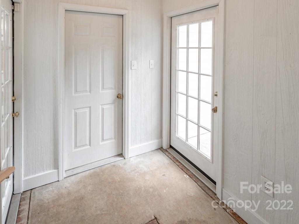 1115 Barkley Road Charlotte, NC 28209 - Photo 32 of 45 Gallery Image 32