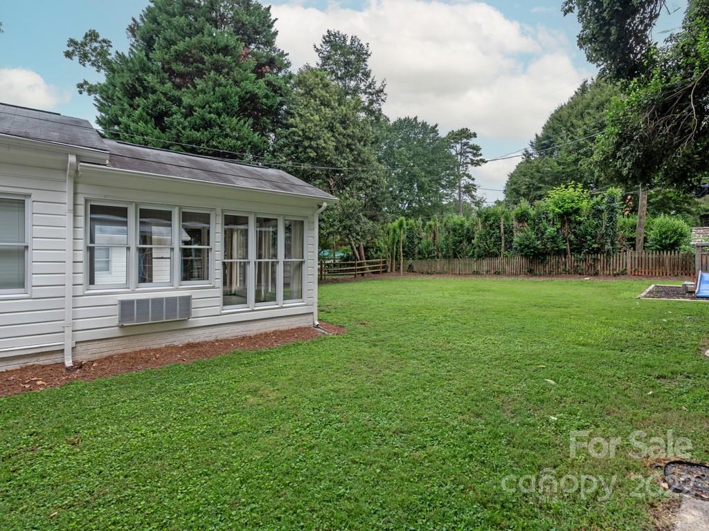 1115 Barkley Road Charlotte, NC 28209 - Photo 39 of 45 Gallery Image 39