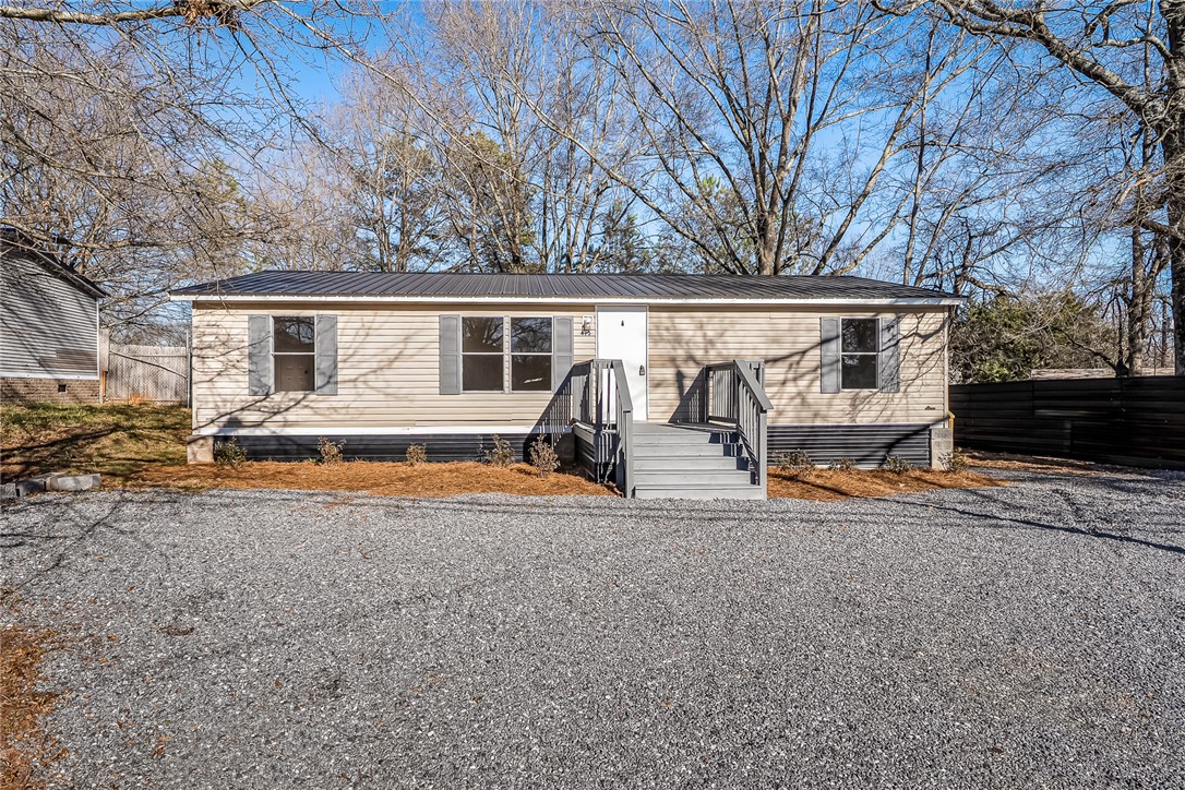 415 Airline Road Anderson, SC 29624 - Photo 1 of 27