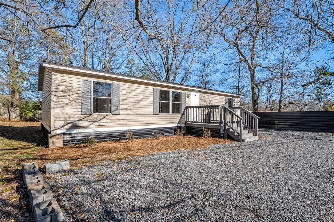 415 Airline Road Anderson, SC 29624 - Photo 2 of 27