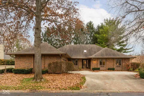$650,000 | 947 Tamarack Cir N Drive, Indianapolis, IN 46260