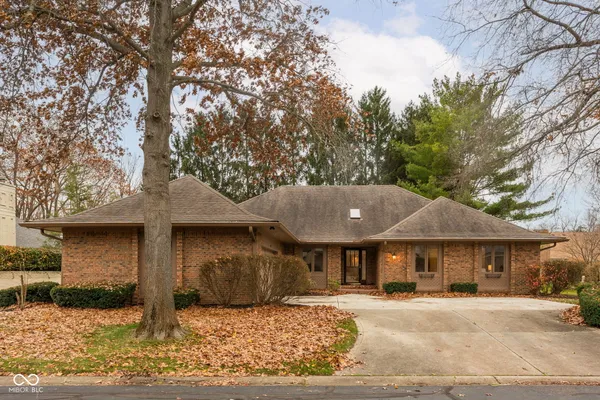 $625,000 | 947 Tamarack Cir N Drive, Indianapolis, IN 46260