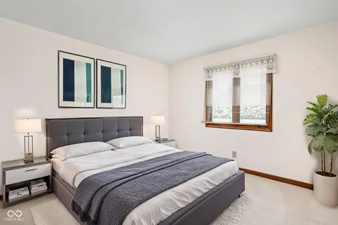 $650,000 | 947 Tamarack Cir N Drive, Indianapolis, IN 46260