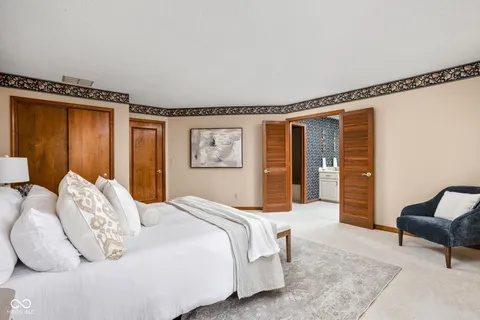 $650,000 | 947 Tamarack Cir N Drive, Indianapolis, IN 46260