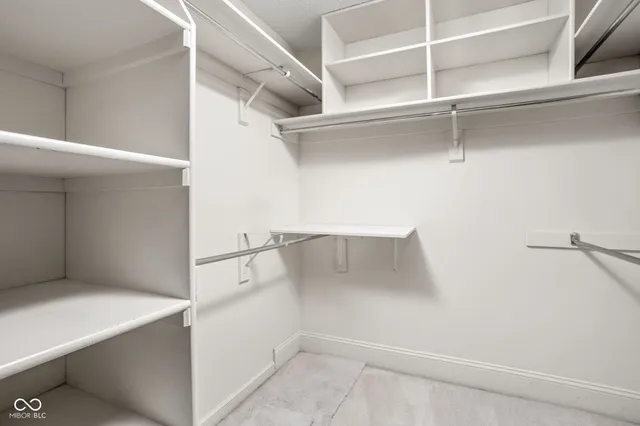 $650,000 | 947 Tamarack Cir N Drive, Indianapolis, IN 46260