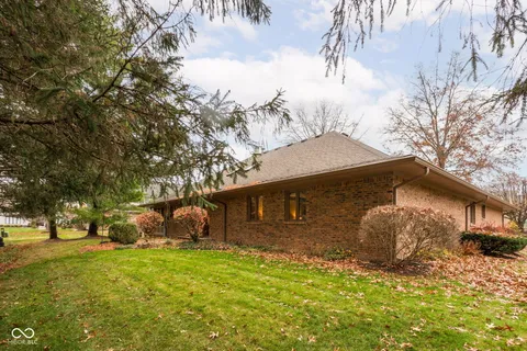 $650,000 | 947 Tamarack Cir N Drive, Indianapolis, IN 46260