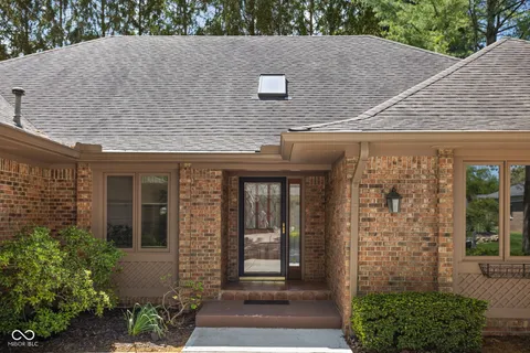 $599,900 | 947 Tamarack Cir N Drive, Indianapolis, IN 46260