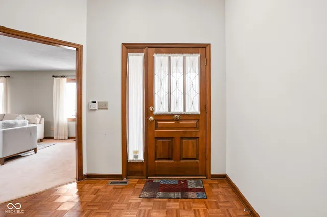 $650,000 | 947 Tamarack Cir N Drive, Indianapolis, IN 46260