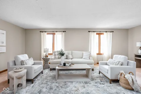 $650,000 | 947 Tamarack Cir N Drive, Indianapolis, IN 46260