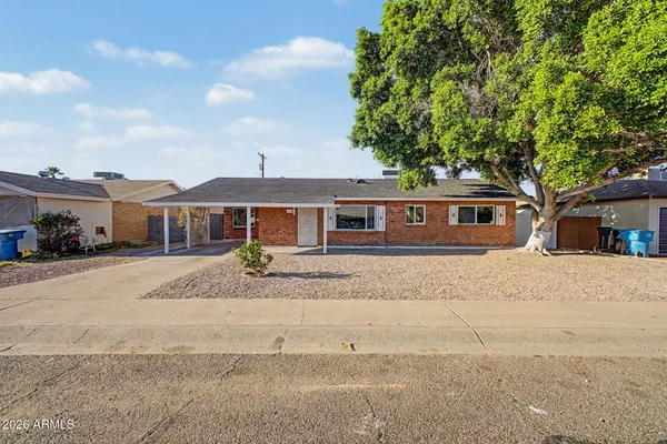 $379,000 | 3416 West McLellan Boulevard, Phoenix, AZ 85017