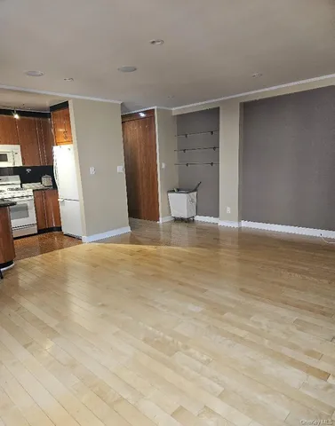 $2,500 | 105-15 66th Avenue, Unit 3F | Forest Hills