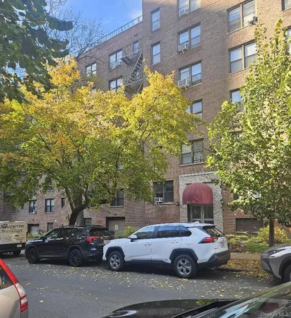 $2,200 | 105-15 66th Avenue, Unit 3F | Forest Hills