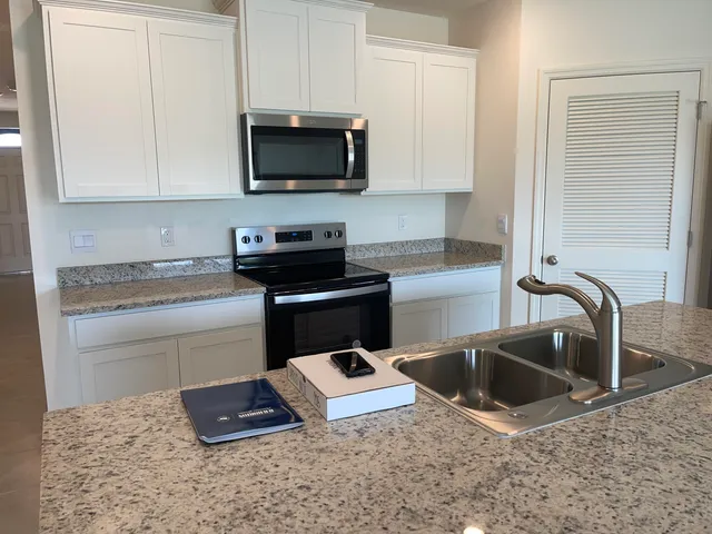 $2,050 | 866 Dugan Circle Southeast, Palm Bay, FL 32909