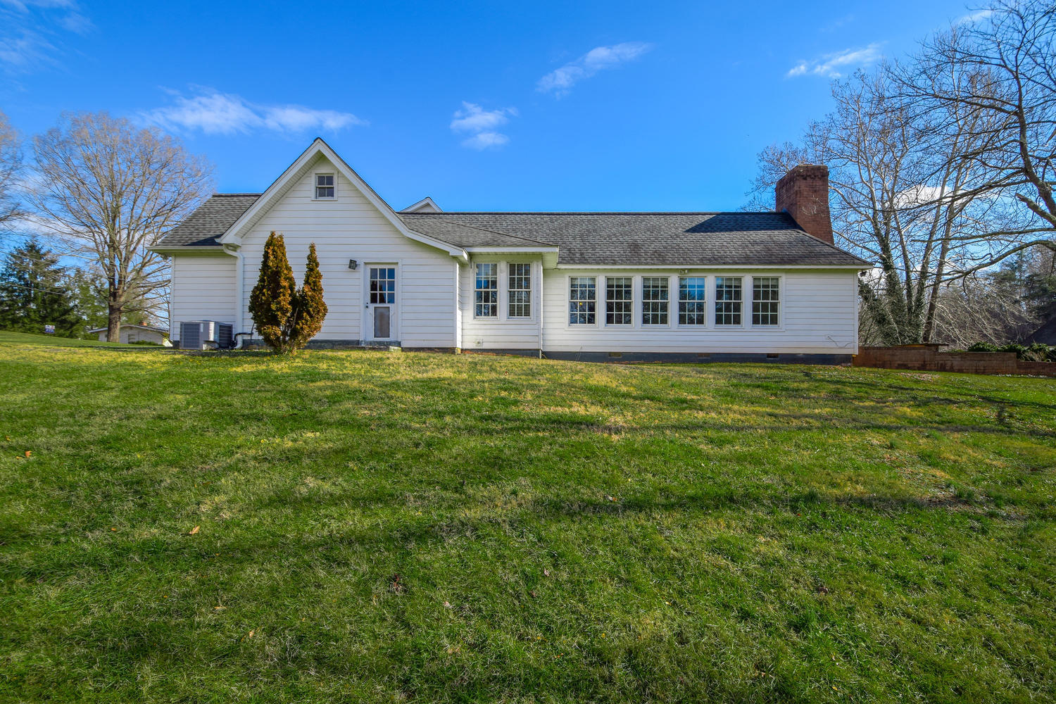 95 Old Furnace Road Rocky Mount, VA 24151 - Photo 8 of 105 8