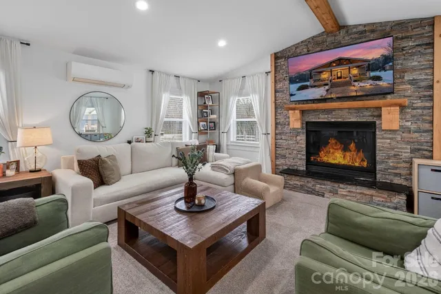 $550,000 | 603 West Wilson Avenue, Mooresville, NC 28115