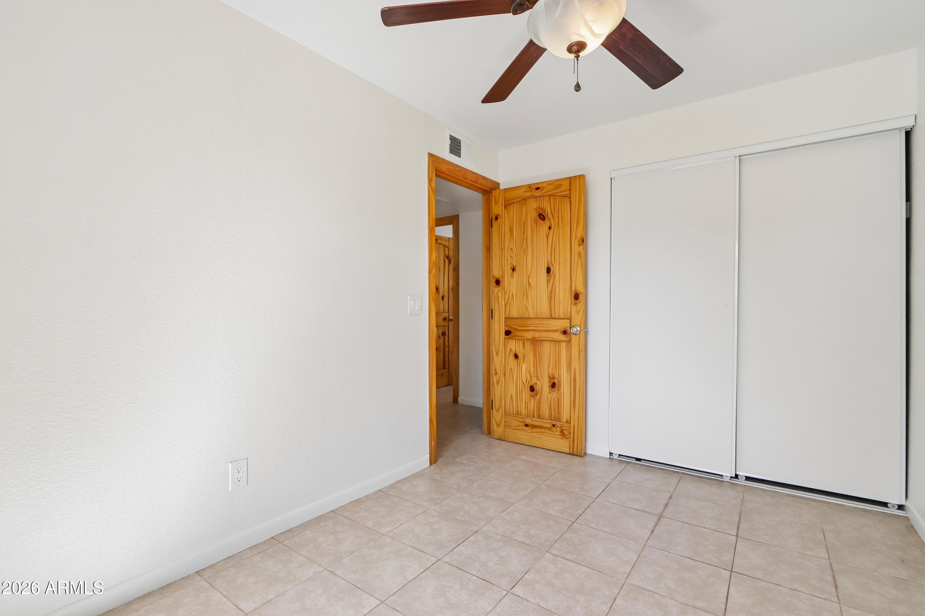 6711 West Osborn Road, Unit 41 Phoenix, AZ 85033 - Photo 16 of 29 Office/Guest Room