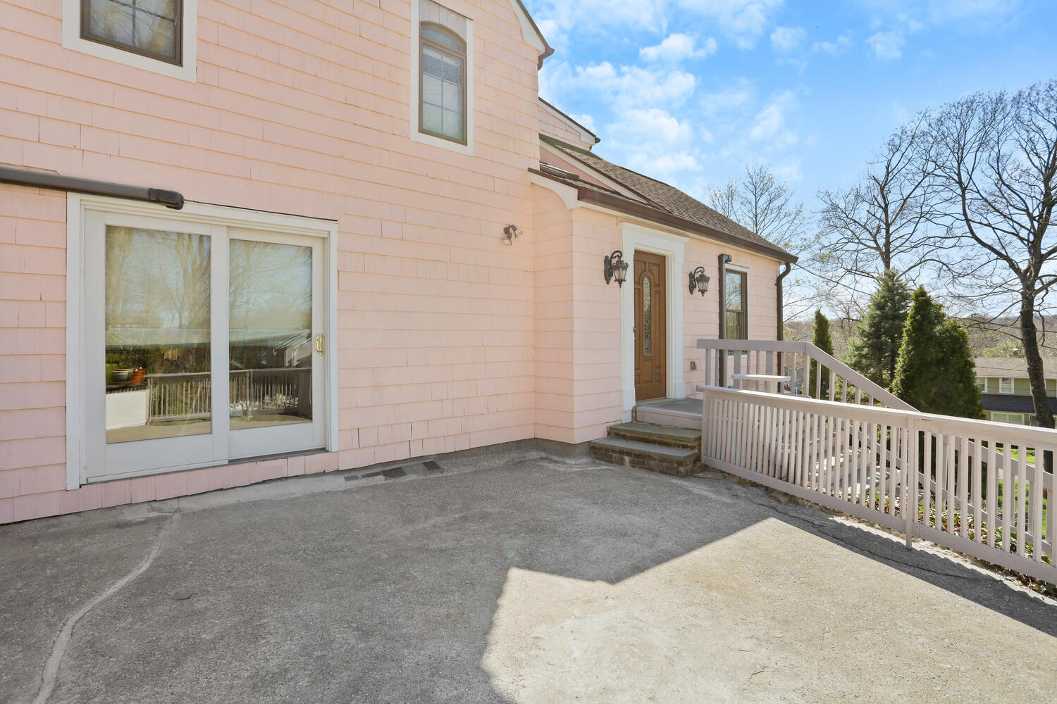 14 Spring Grove Street Darien, CT 06820 - Photo 34 of 41 035-038-034-1500x1000