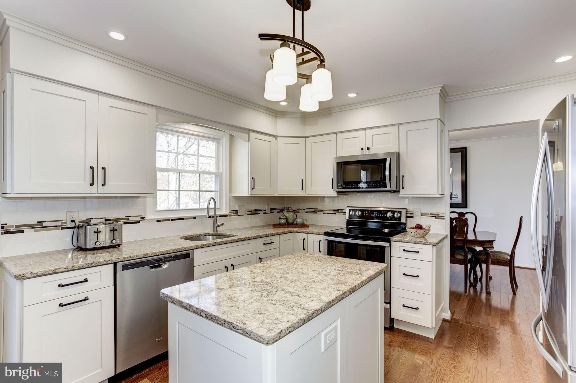 8294 Lindside Way Springfield, VA 22153 - Photo 3 of 30 Kitchen