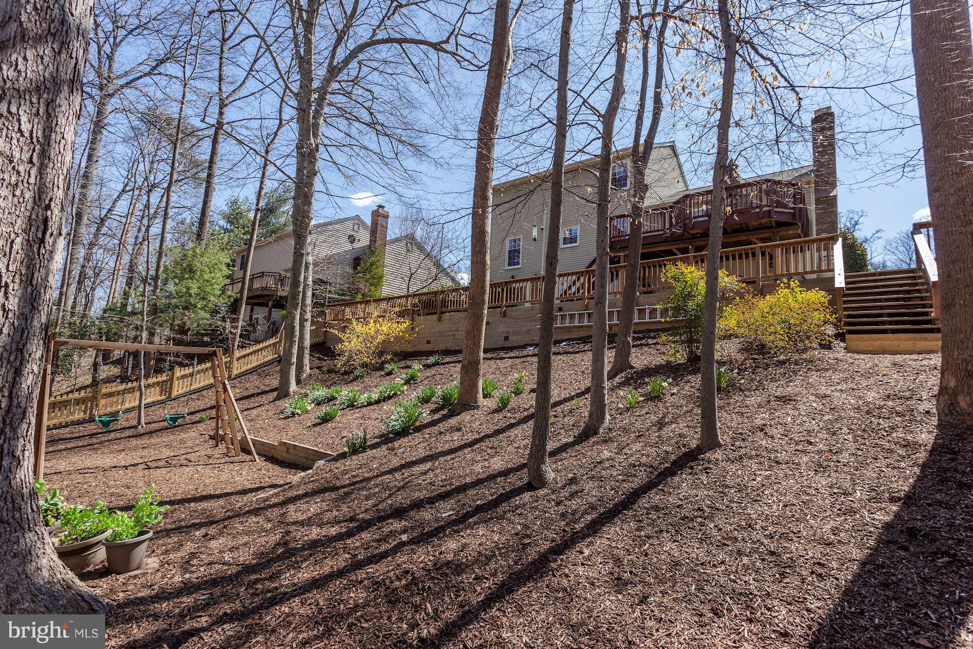 8294 Lindside Way Springfield, VA 22153 - Photo 28 of 30 Exterior (Rear)