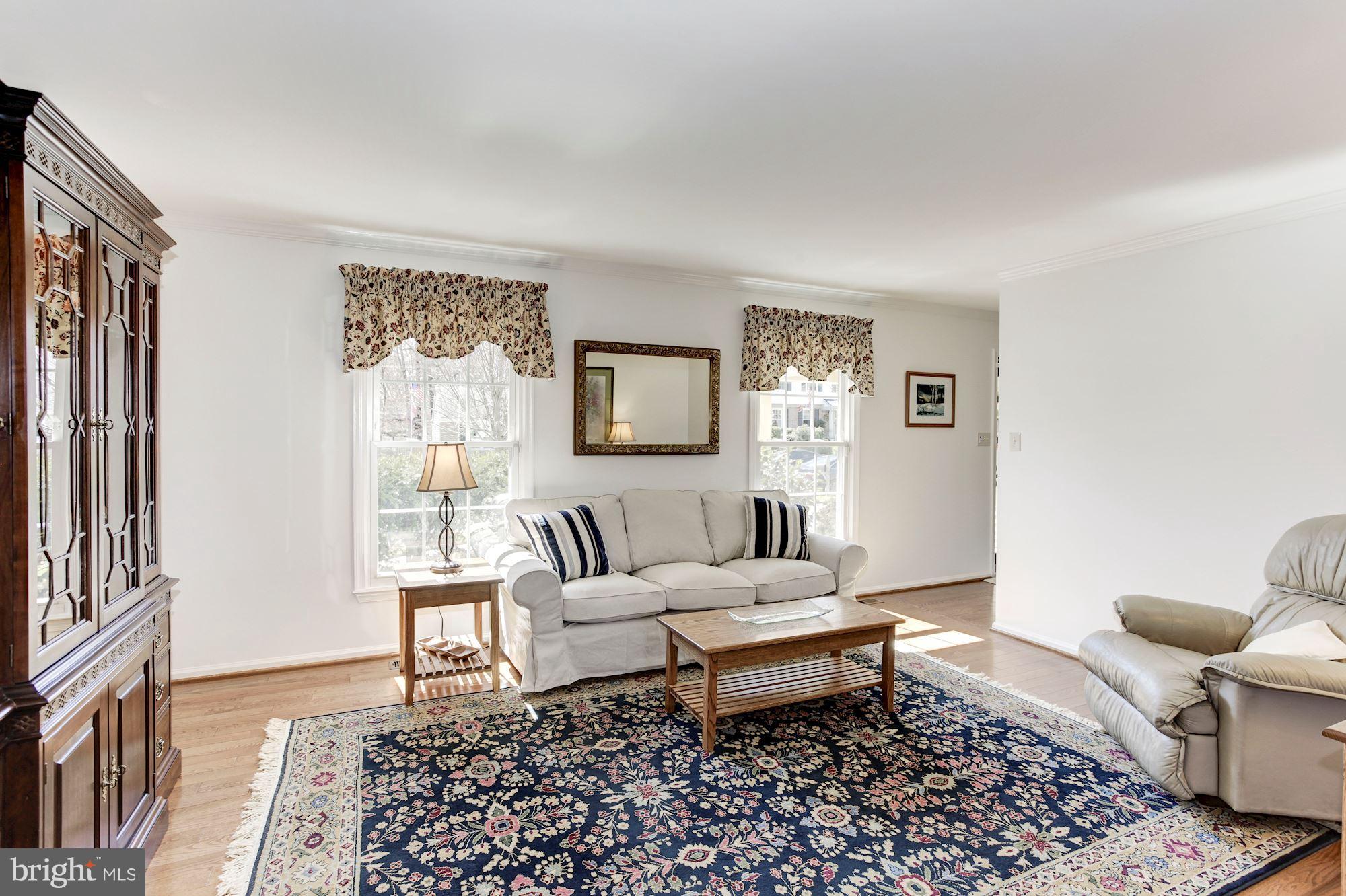 8294 Lindside Way Springfield, VA 22153 - Photo 8 of 30 Living Room