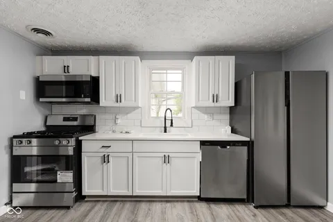 $174,900 | 2207 Albany Street, Indianapolis, IN 46203