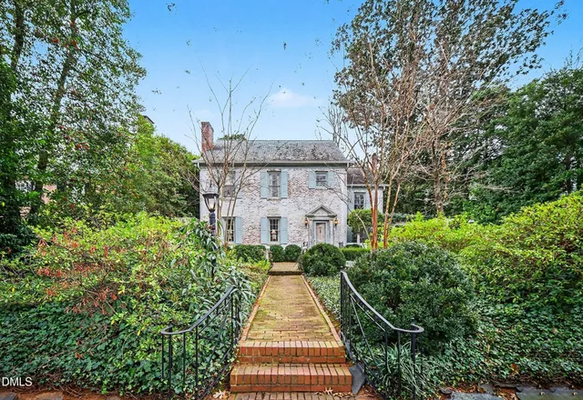 $2,475,000 | 208 Hempstead Place, Charlotte, NC 28207