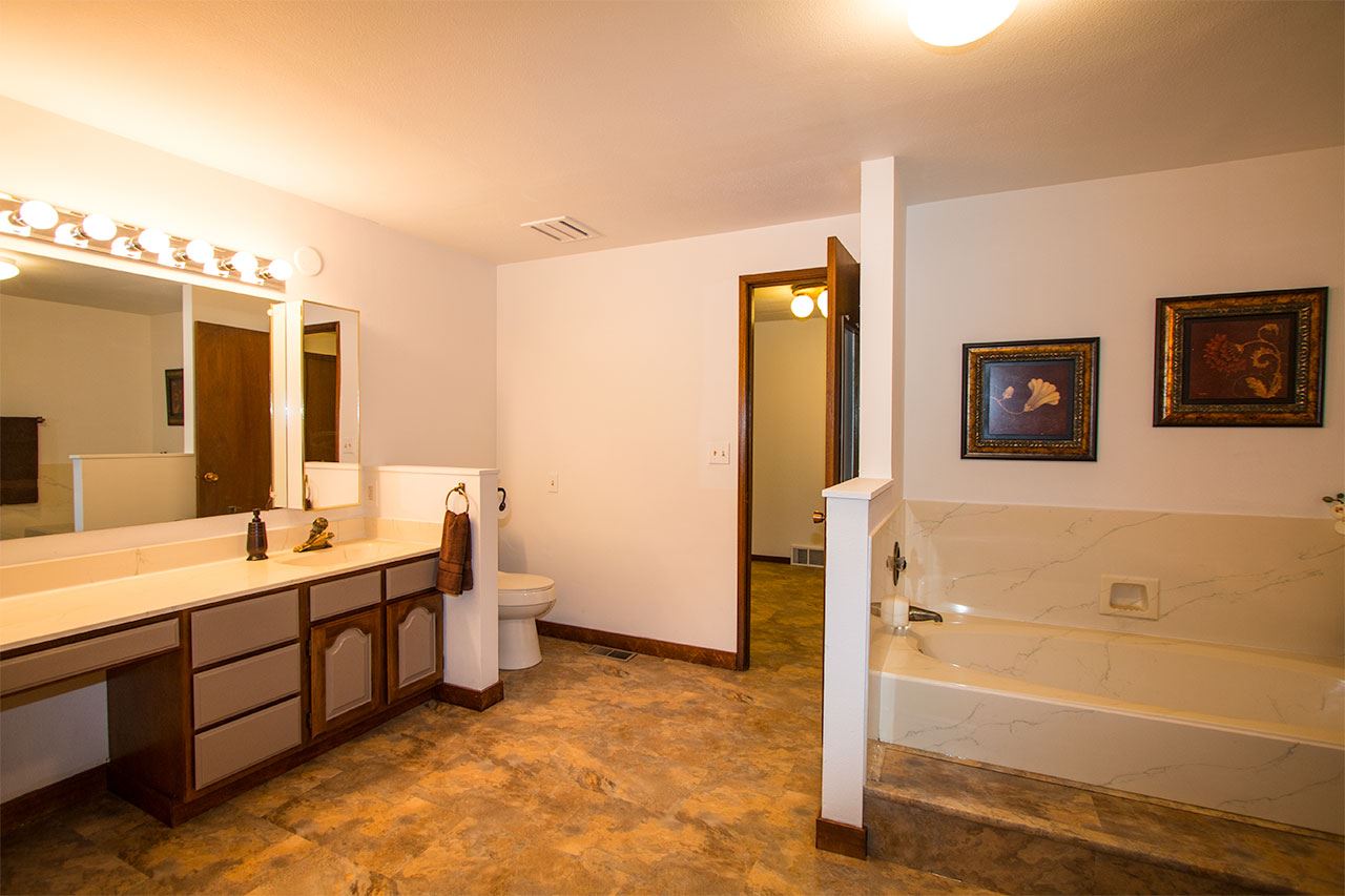 6311 North Walnut Road Spokane, WA 99217 - Photo 8 of 20