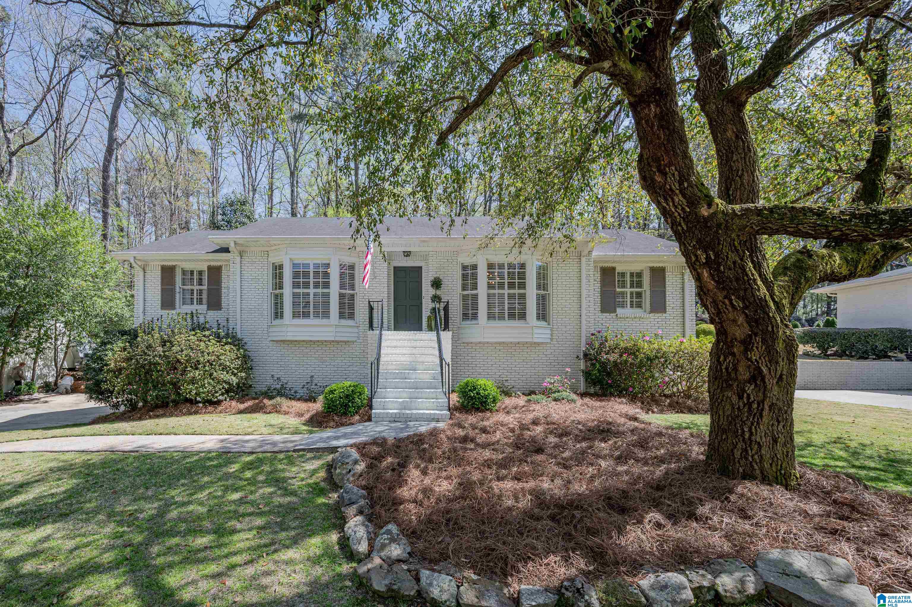 4161 Winston Way Birmingham, AL 35213 - Photo 2 of 48