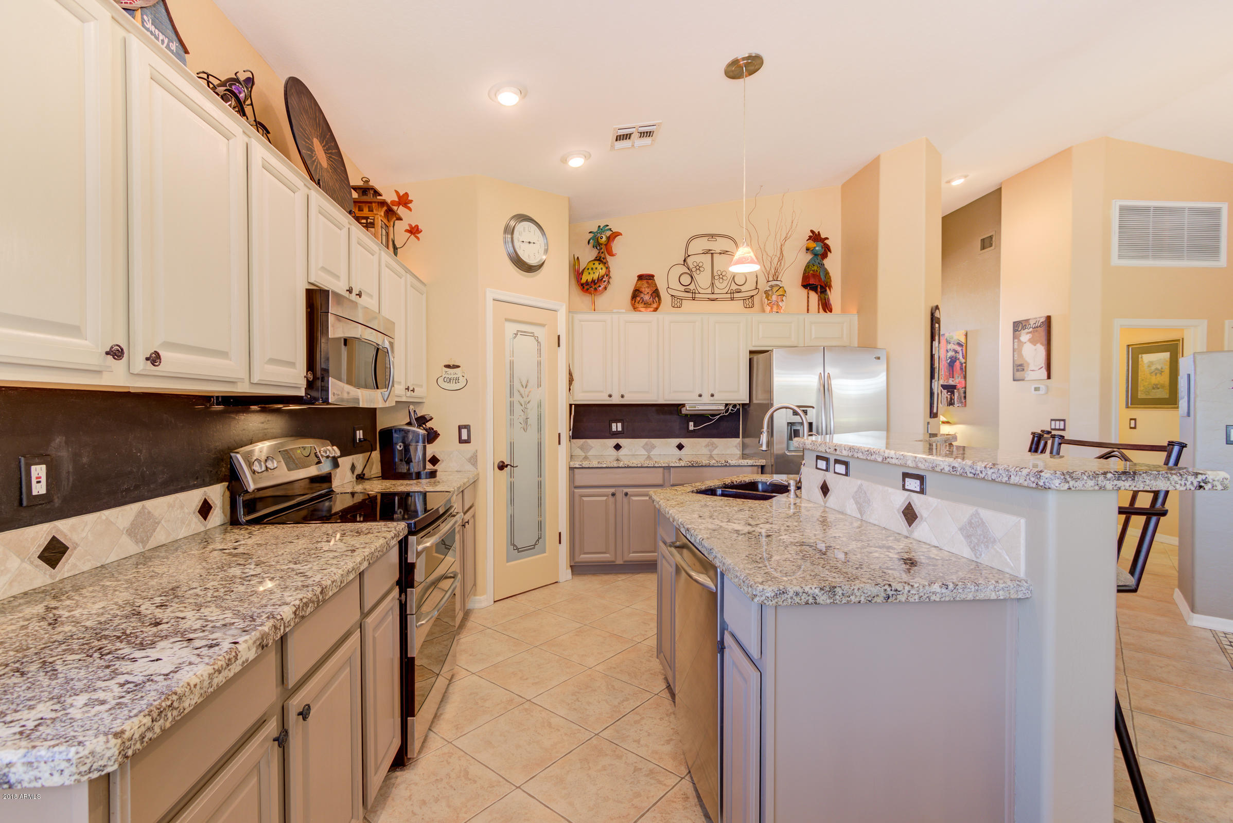 7521 Rugged Ironwood Road Gold Canyon, AZ 85118 - Photo 8 of 32 Gorgeous Kitchen!