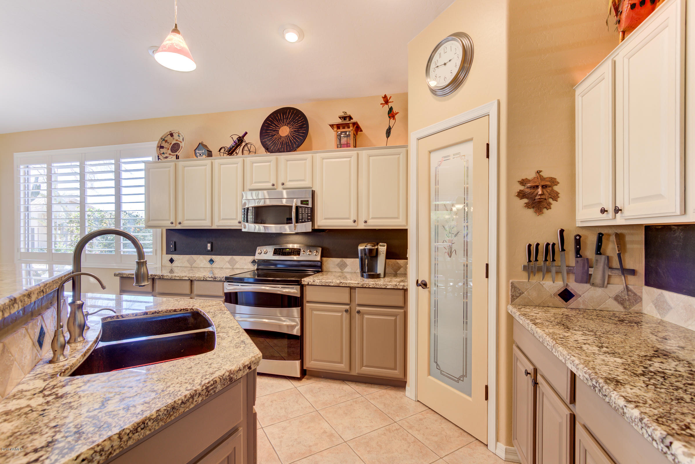 7521 Rugged Ironwood Road Gold Canyon, AZ 85118 - Photo 9 of 32 Large Island