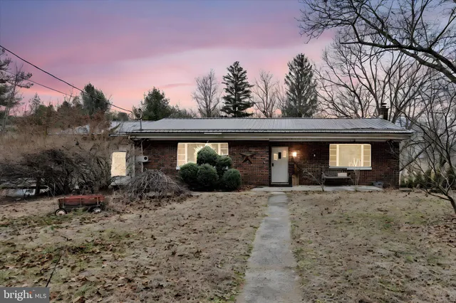 a view of a house with a outdoor space