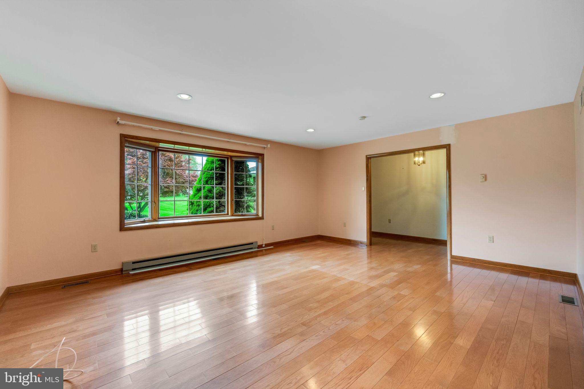 546 East Avondale Road Avondale, PA 19311 - Photo 3 of 30 Gallery Image 3