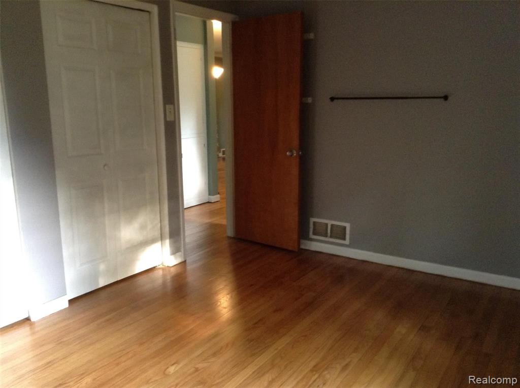 21101 Greenview Road Southfield, MI 48075 - Photo 22 of 28