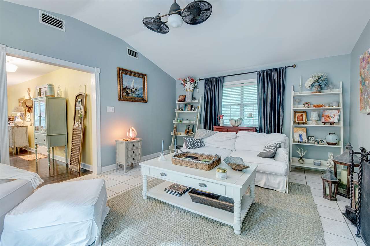 563 Bellangee Street Fairhope, AL 36532 - Photo 11 of 24