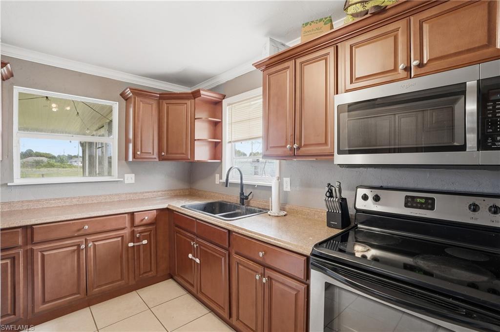 4302 7th Street Southwest Lehigh Acres, FL 33976 - Photo 11 of 32