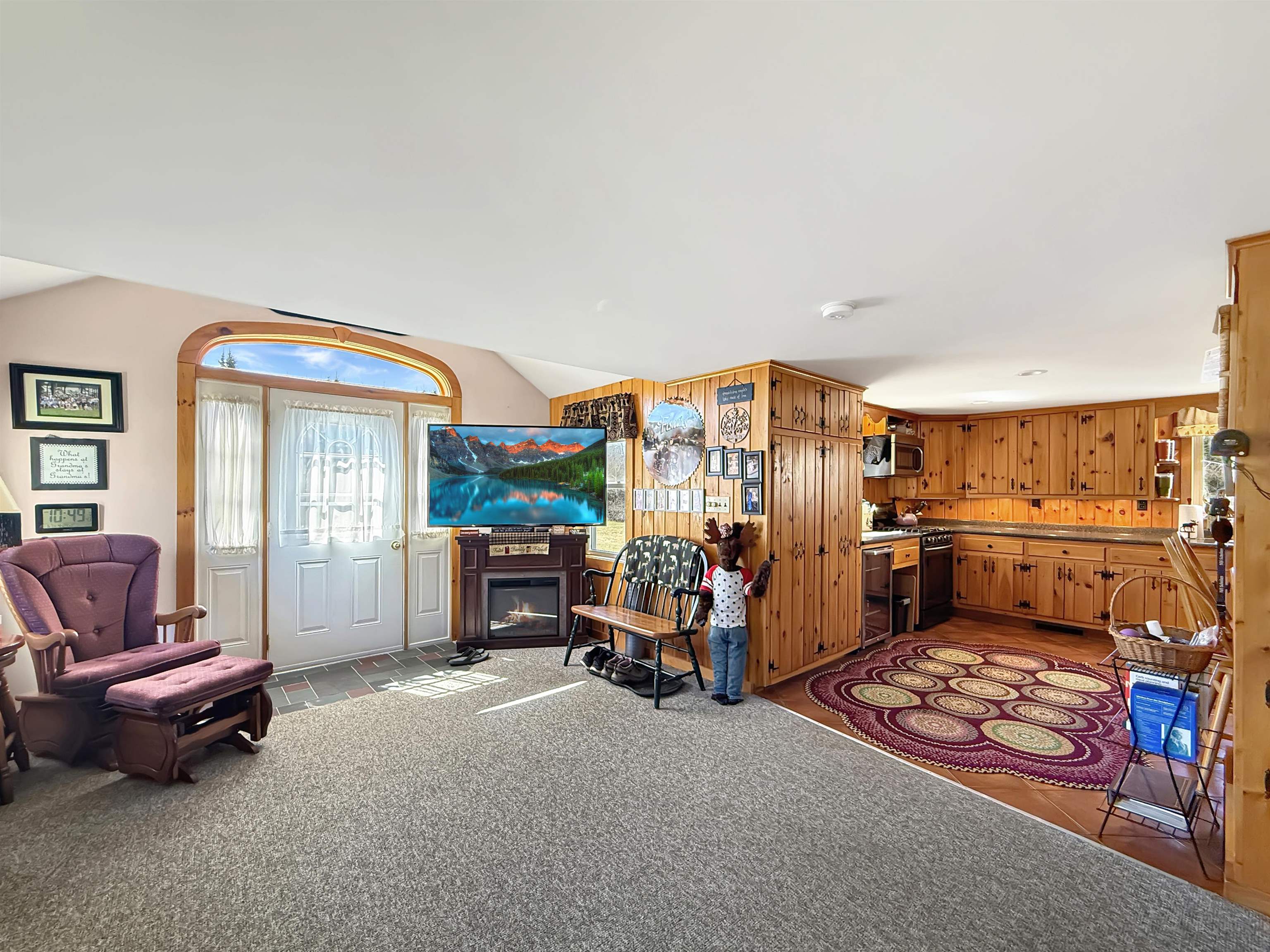 61 Old Country Lane Pittsburg, NH 03592 - Photo 11 of 48